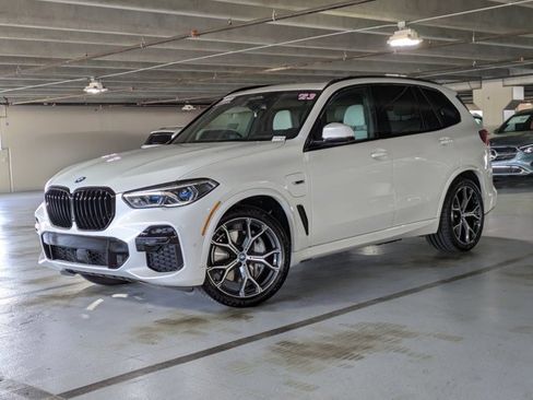 Used 2023 BMW X5 xDrive45e w/ Executive Package image 2