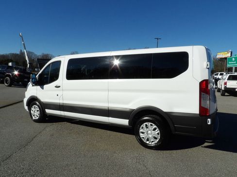 Used 2023 Ford Transit 350 XLT image 4