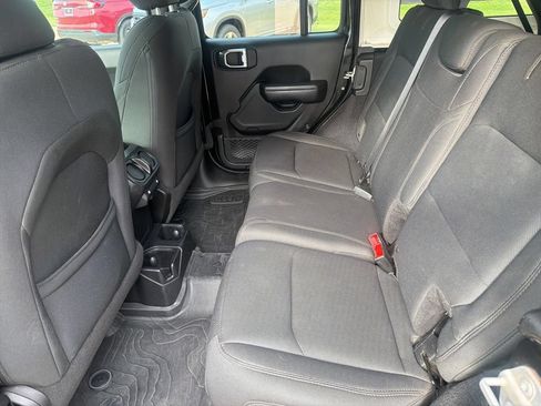 Used 2018 Jeep Wrangler Unlimited Sport S AWD/4WD image 31