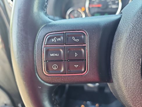 Used 2013 Jeep Wrangler Unlimited Sahara w/ Dual Top Group AWD/4WD image 17