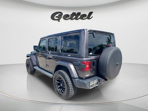 Used 2018 Jeep Wrangler Unlimited Sahara w/ LED Lighting Group AWD/4WD image 7