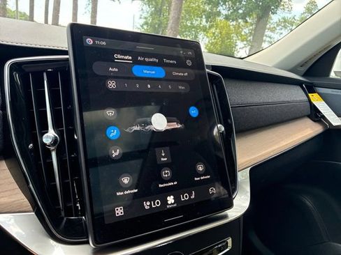 New 2026 Volvo XC90 T8 Plus w/ Protection Package Premier AWD/4WD image 31
