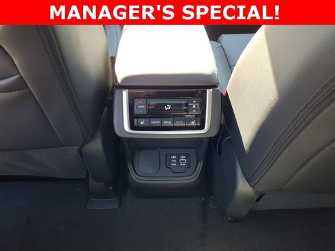 New 2025 Subaru Ascent Limited image 18