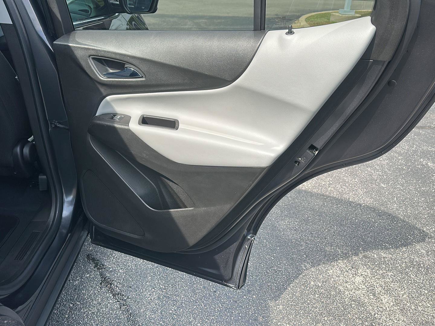 Used 2022 Chevrolet Equinox LT FWD image 15