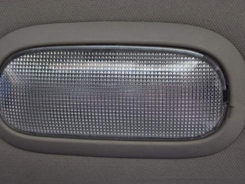 Used 2021 RAM 1500 Classic SLT RWD image 43
