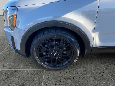 Used 2022 Kia Telluride EX w/ EX Premium Package image 14