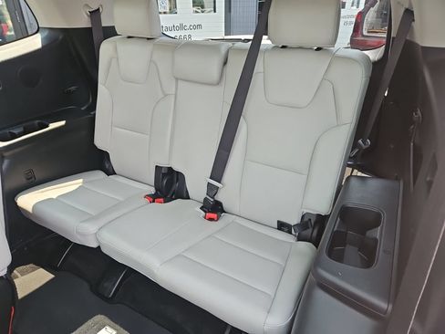 Used 2020 Kia Telluride SX w/ Towing Package FWD image 18