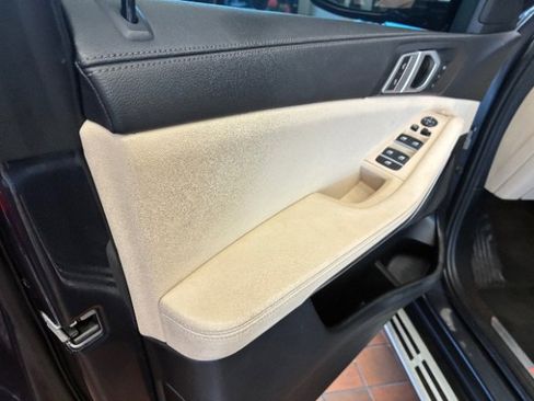 Used 2019 BMW X5 xDrive40i w/ Convenience Package image 13