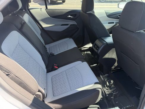 Used 2022 Chevrolet Equinox LT FWD image 22