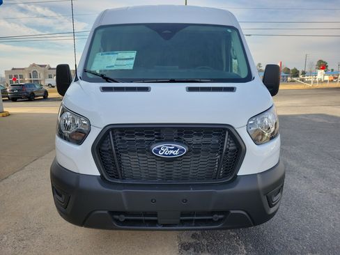 Used 2026 Ford Transit 250 148 Medium Roof RWD image 2