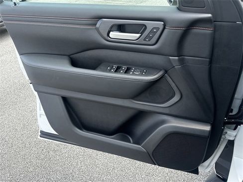 New 2025 Nissan Armada PRO-4X w/ Pro-4X Premium Package image 22