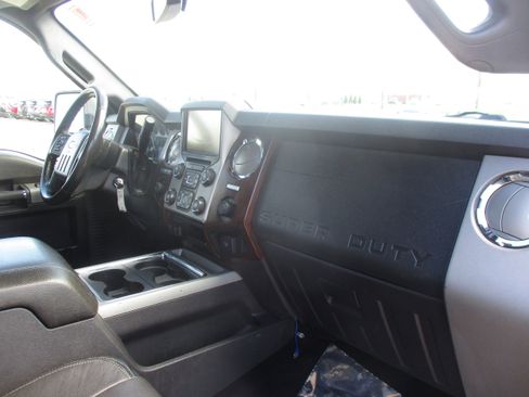Used 2016 Ford F250 Lariat w/ Lariat Interior Package AWD/4WD image 37