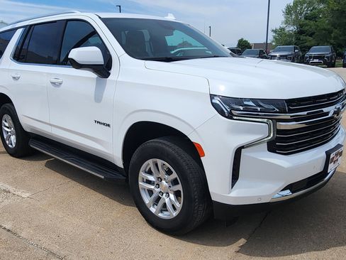 Used 2024 Chevrolet Tahoe LT AWD/4WD image 3