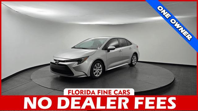 Used 2025 Toyota Corolla LE FWD image 1