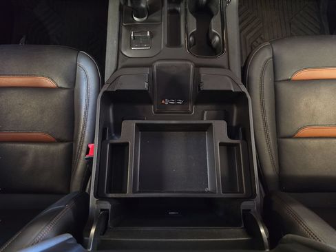 Used 2025 GMC Sierra 1500 AT4 w/ AT4 Premium Package AWD/4WD image 16