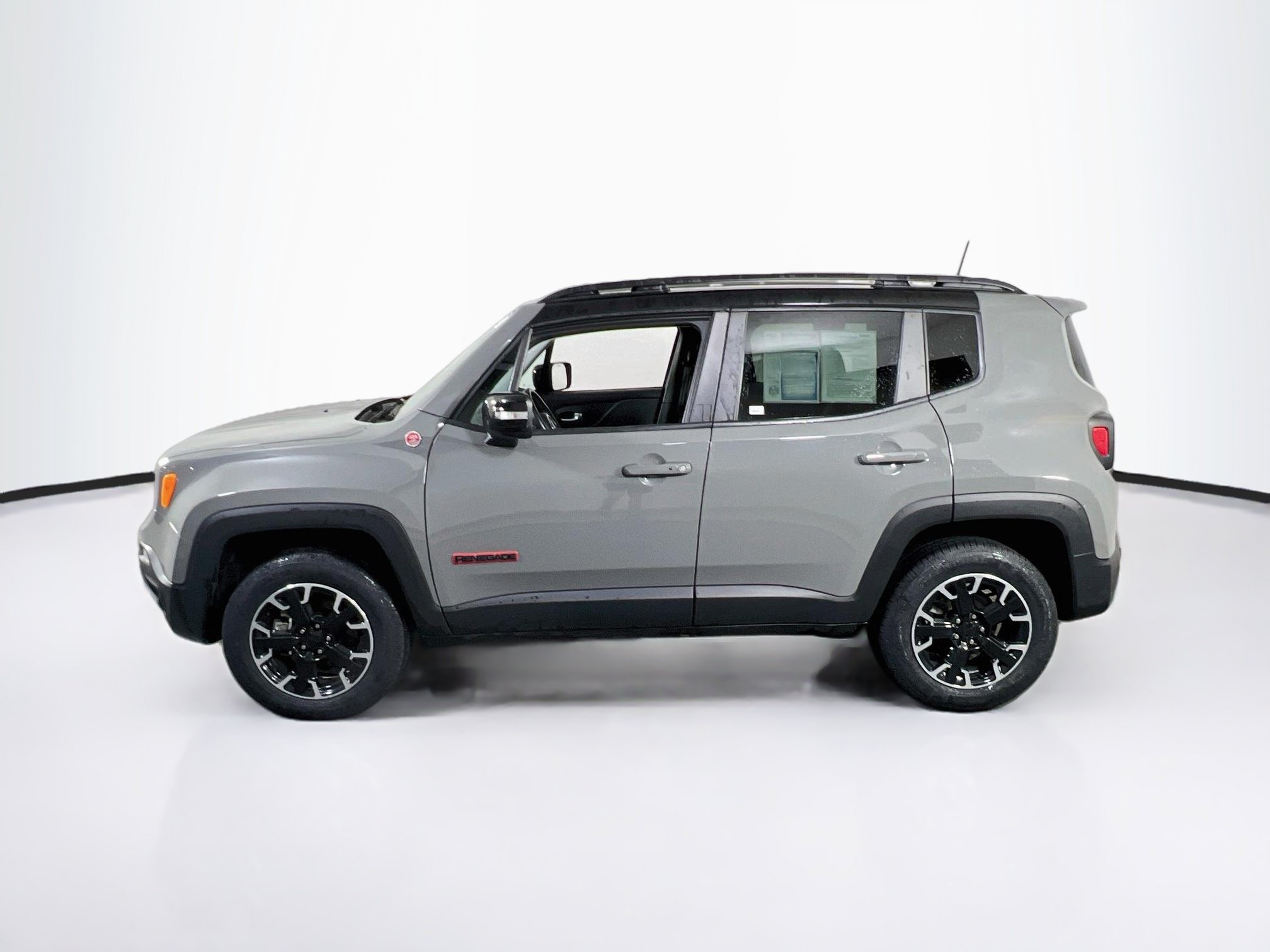 Used 2023 Jeep Renegade Trailhawk AWD/4WD image 8
