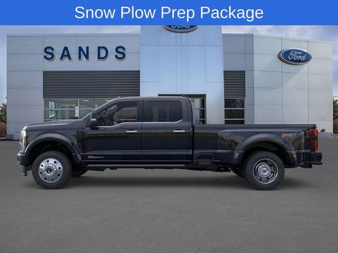 New 2026 Ford F450 Platinum w/ FX4 Off-Road Package image 3