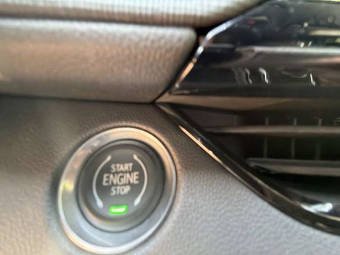 Used 2025 Buick Enclave Preferred FWD image 17