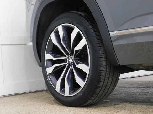 Used 2020 Volkswagen Atlas Cross Sport SEL Premium R-Line image 7