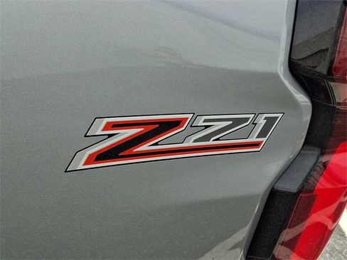 Certified 2024 Chevrolet Colorado Z71 w/ Z71 Convenience Package 2 image 31