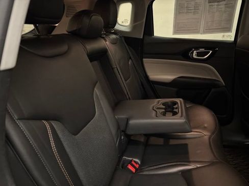Used 2022 Jeep Compass Limited AWD/4WD image 18