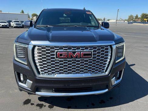 Used 2023 GMC Yukon Denali RWD image 3
