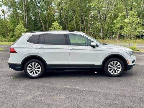Used 2018 Volkswagen Tiguan SE AWD/4WD image 7