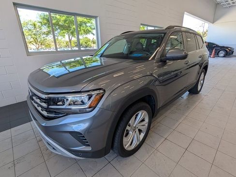 Used 2023 Volkswagen Atlas SE w/ Panoramic Sunroof Package image 1