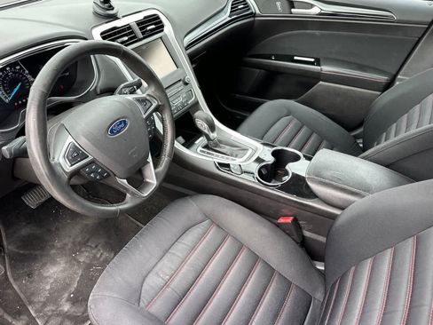 Used 2016 Ford Fusion SE FWD image 14