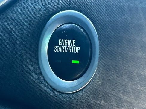 Used 2019 Chevrolet Malibu LT FWD image 19