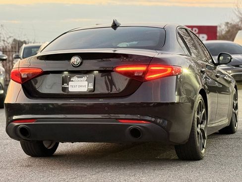 Used 2020 Alfa Romeo Giulia w/ Nero Edizione image 5