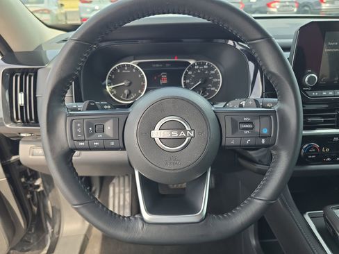Used 2024 Nissan Pathfinder SV AWD/4WD image 24