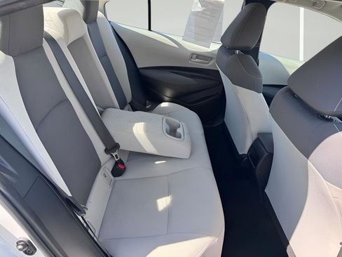 Used 2022 Toyota Corolla LE image 31