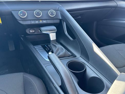 Certified 2026 Hyundai Elantra SE image 35