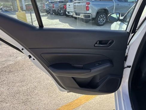 Used 2025 Nissan Altima 2.5 SV FWD image 34
