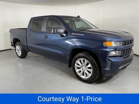 Used 2020 Chevrolet Silverado 1500 Custom w/ Custom Value Package RWD image 12