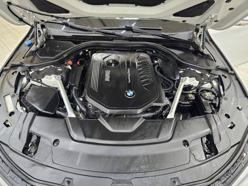 Used 2019 BMW 740i RWD image 45