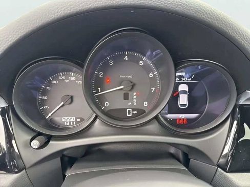 Used 2024 Porsche Macan Turbo AWD/4WD image 20