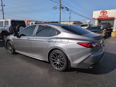 Certified 2025 Toyota Camry SE w/ Convenience Package FWD image 3
