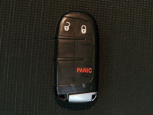 Used 2016 Jeep Grand Cherokee Laredo w/ Quick Order Package 23E RWD image 32