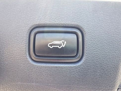Used 2021 Hyundai Palisade SEL w/ Premium Package FWD image 14