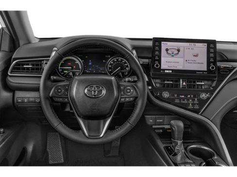 Used 2024 Toyota Camry SE w/ Cold Weather Package FWD image 7