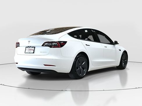 Used 2022 Tesla Model 3 Long Range AWD/4WD image 5