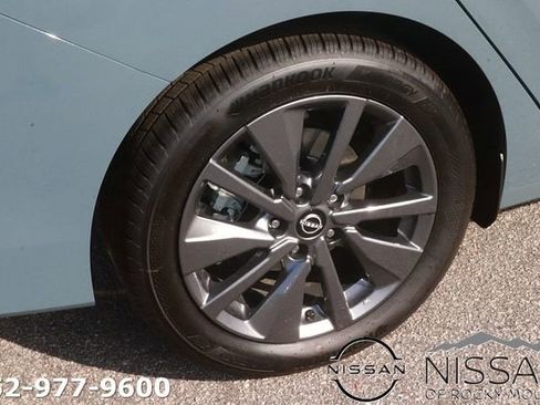 New 2026 Nissan Sentra SL FWD image 7