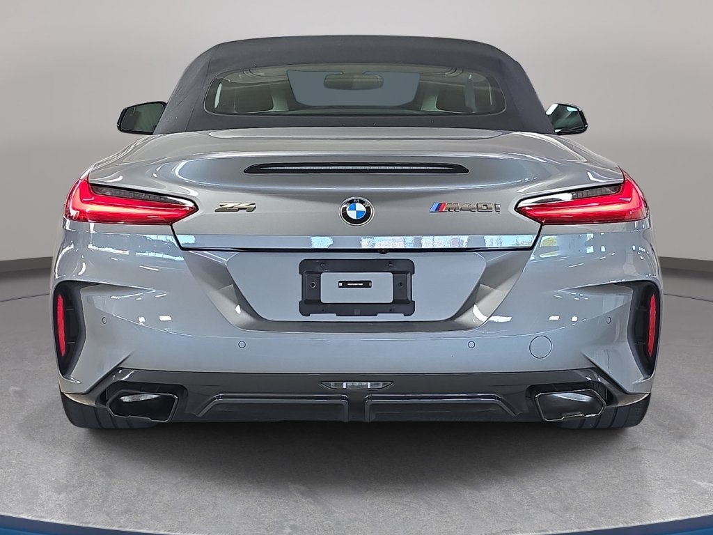 Used 2025 BMW Z4 M40i w/ Premium Package RWD image 8