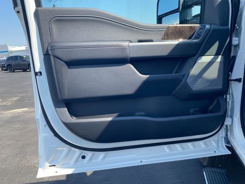 New 2026 Ford F250 Lariat image 21