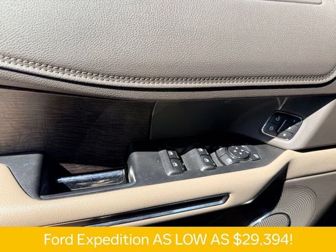Used 2019 Ford Expedition Limited w/ Equipment Group 301A RWD image 28