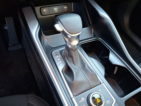 Used 2023 Kia Sorento LX image 22