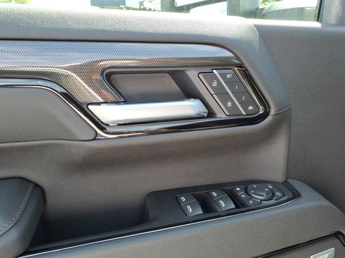 New 2026 GMC Sierra 2500 AT4 w/ AT4 Premium Plus Package AWD/4WD image 9