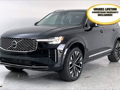 New 2026 Volvo XC90 T8 Core image 2